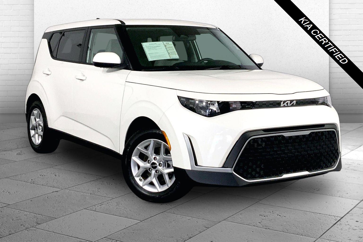 Snow White Pearl 2025 Kia Soul SUV / Crossover Front-Wheel Drive Continuously Variable Transmission