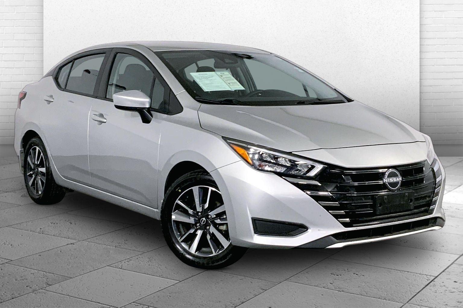 Brilliant Silver Metallic 2025 Nissan Versa Sedan Front-Wheel Drive Continuously Variable Transmission