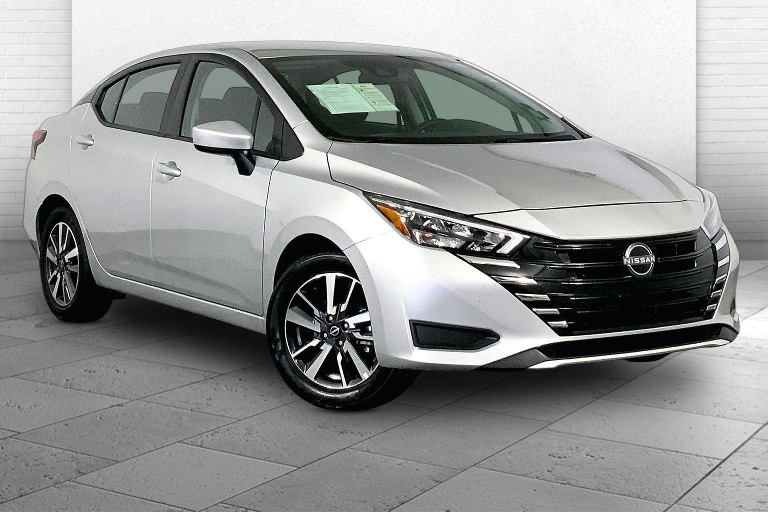 Brilliant Silver Metallic 2025 Nissan Versa Sedan Front-Wheel Drive Automatic