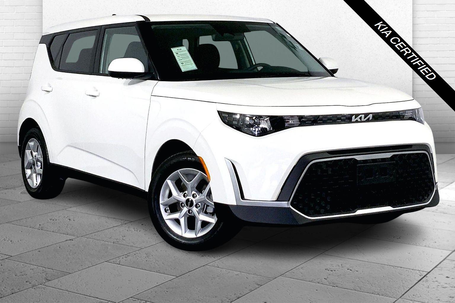 Snow White Pearl 2025 Kia Soul SUV / Crossover Front-Wheel Drive Continuously Variable Transmission