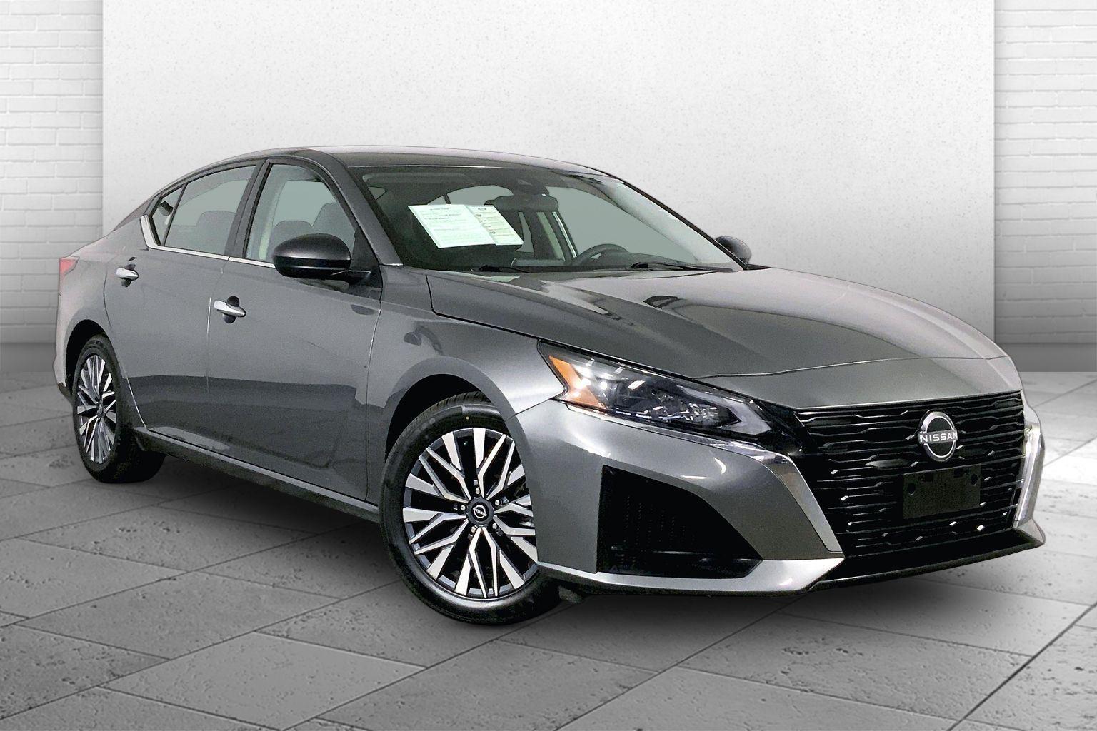  2025 Nissan Altima 2.5 SV FWD   