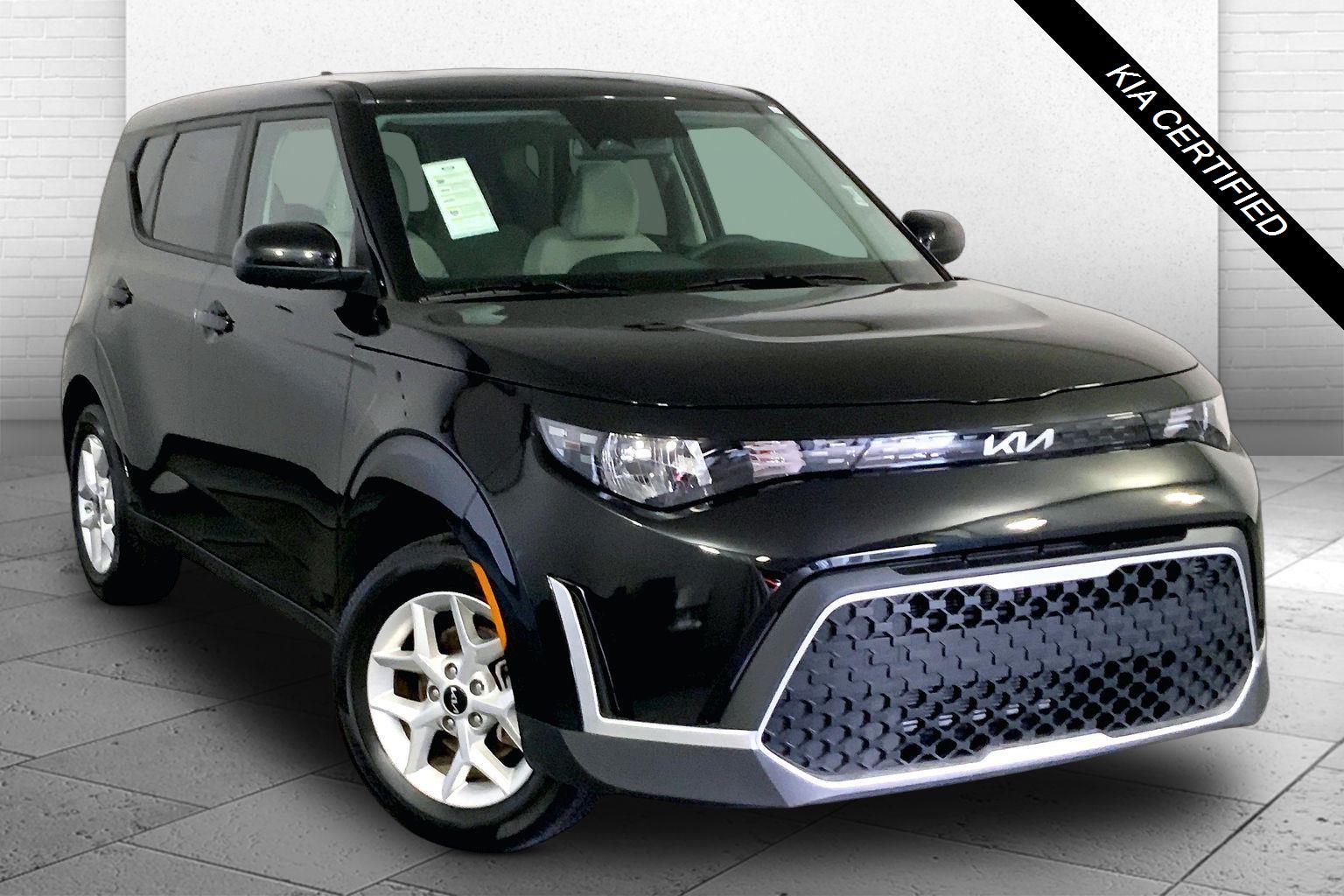 Fusion Black 2025 Kia Soul SUV / Crossover Front-Wheel Drive Continuously Variable Transmission