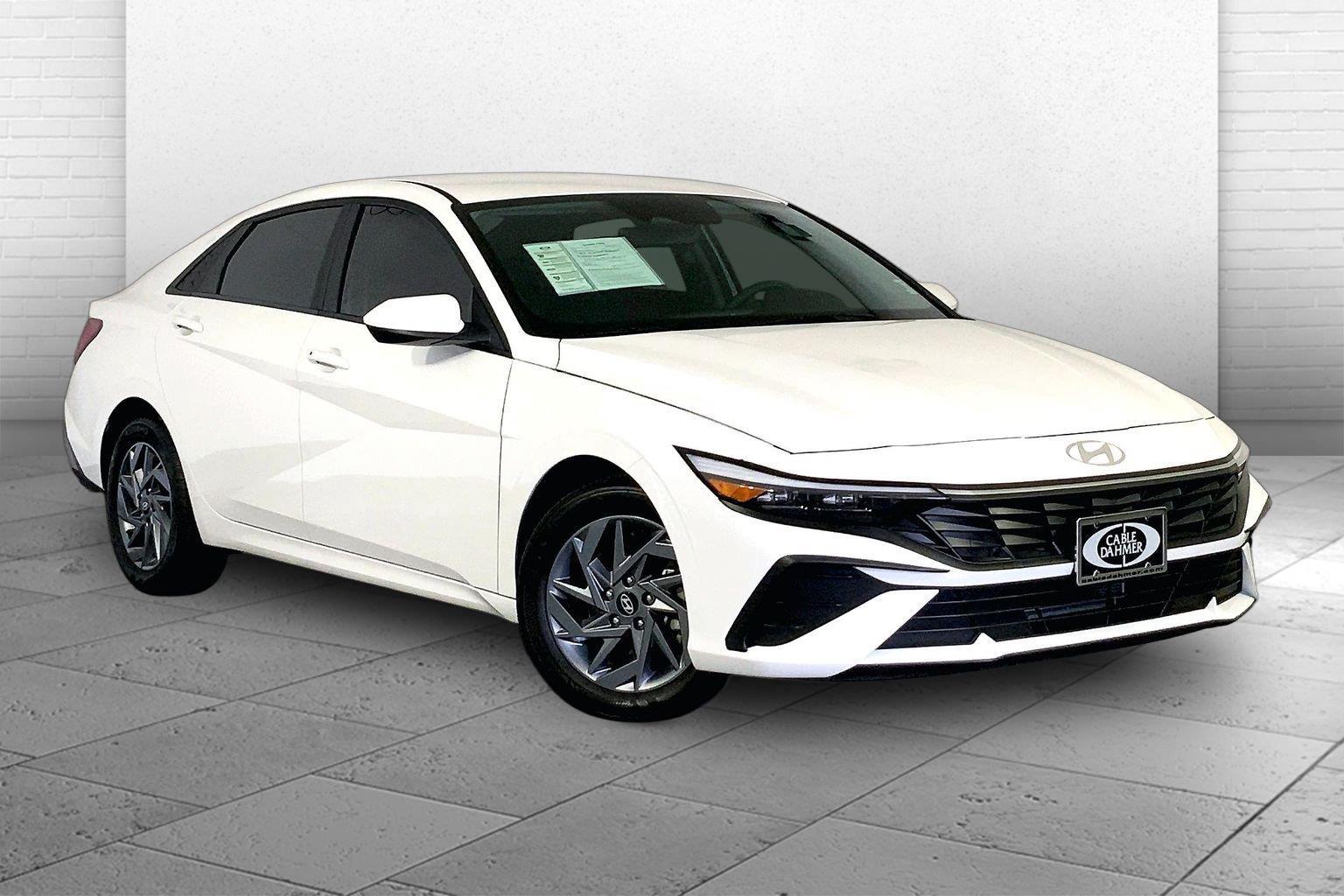  2024 Hyundai Elantra SEL FWD   