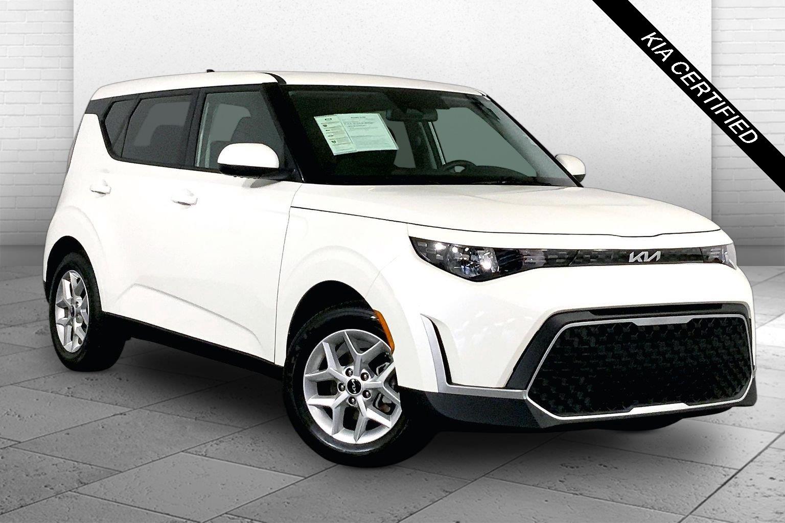 Snow White Pearl 2025 Kia Soul SUV / Crossover Front-Wheel Drive Continuously Variable Transmission