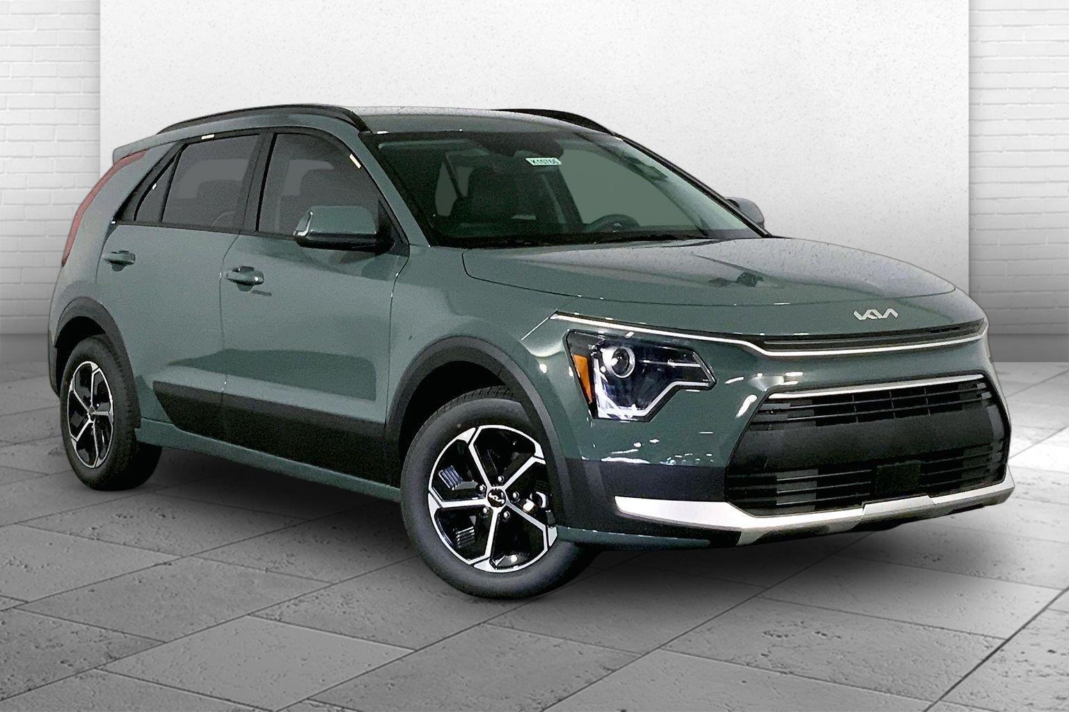 Cityscape Green 2026 Kia Niro SUV / Crossover Front-Wheel Drive 6-Speed Automatic