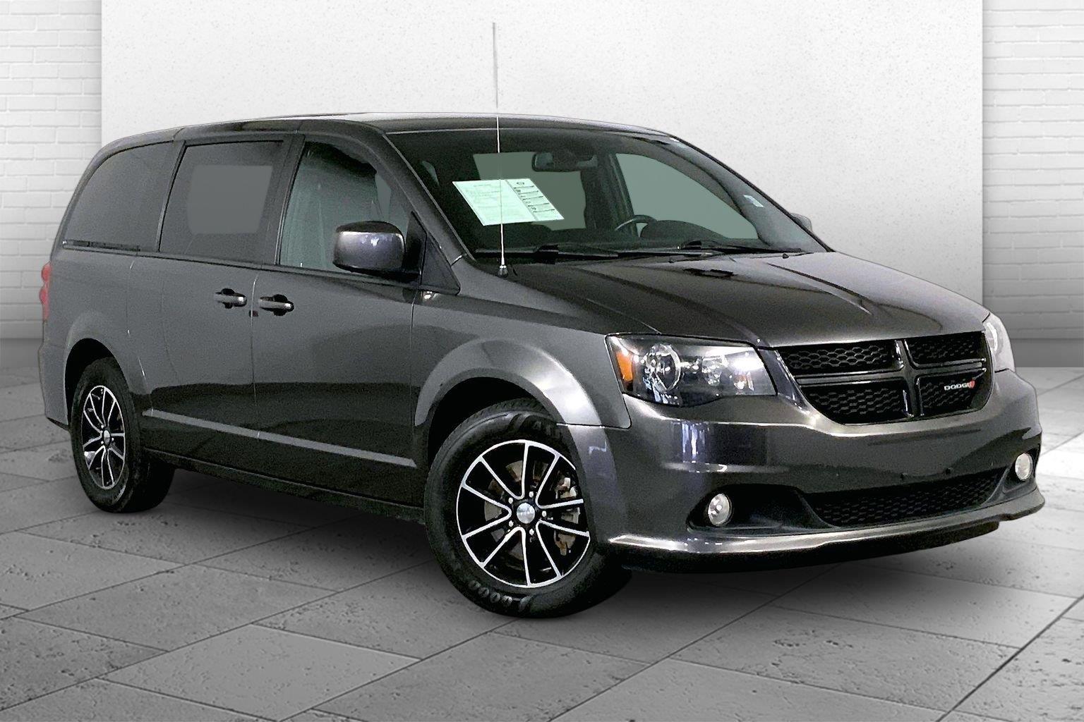 2019 Dodge Grand Caravan Gris (Granite Pearlcoat) Minivan Tracción delantera 6 velocidades Automática