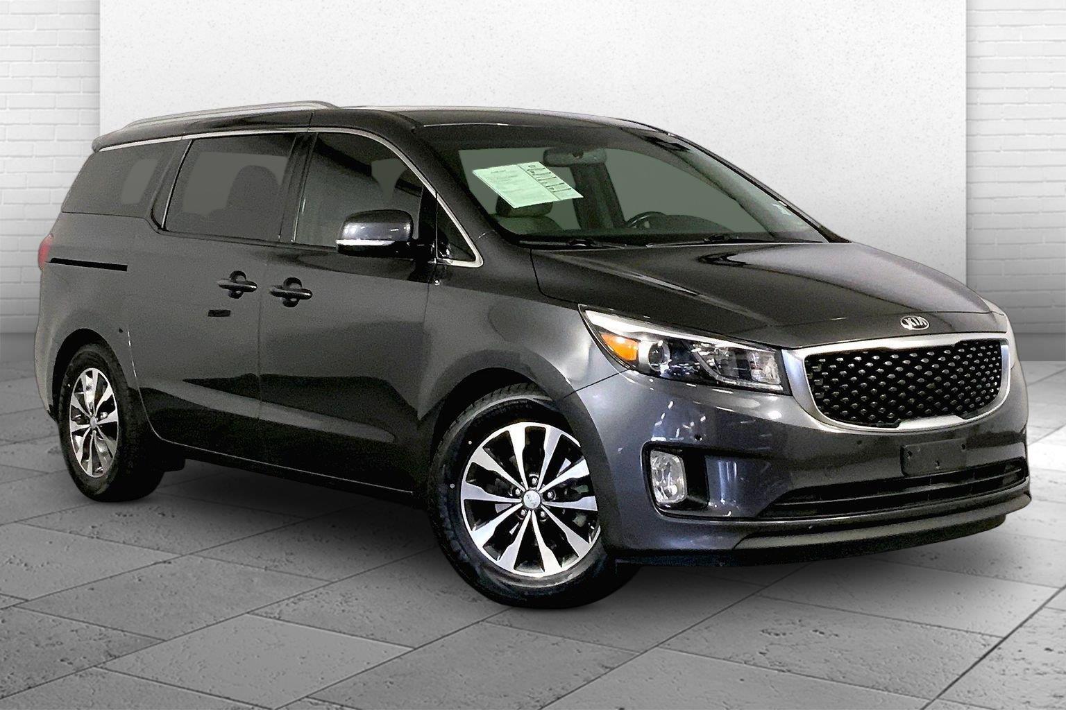 2018 Kia Sedona Gris (Platinum Graphite) Minivan Tracción delantera 6 velocidades Automática