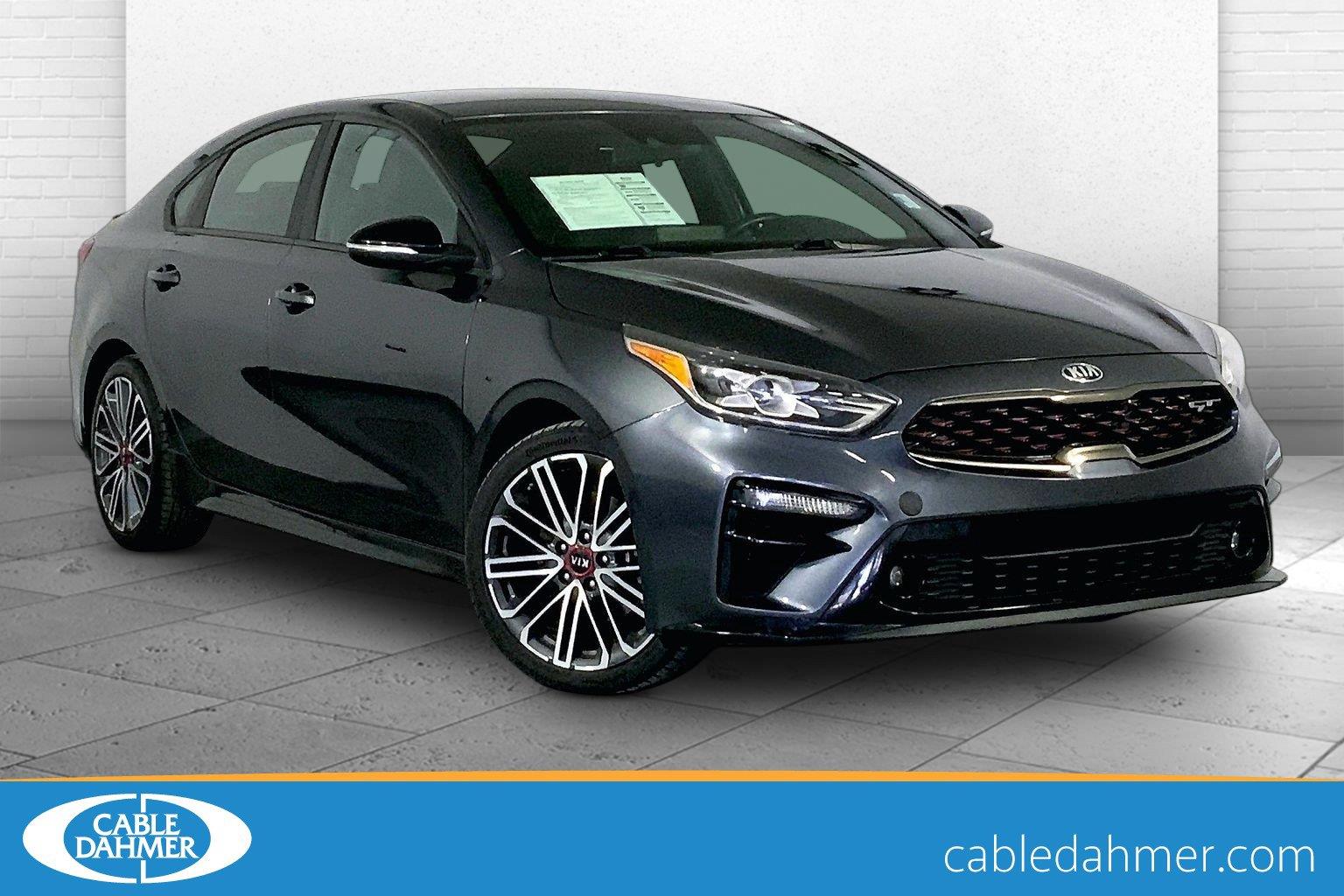 2020 Kia Forte Gris (Gravity Gray) Sedán Tracción delantera Automática