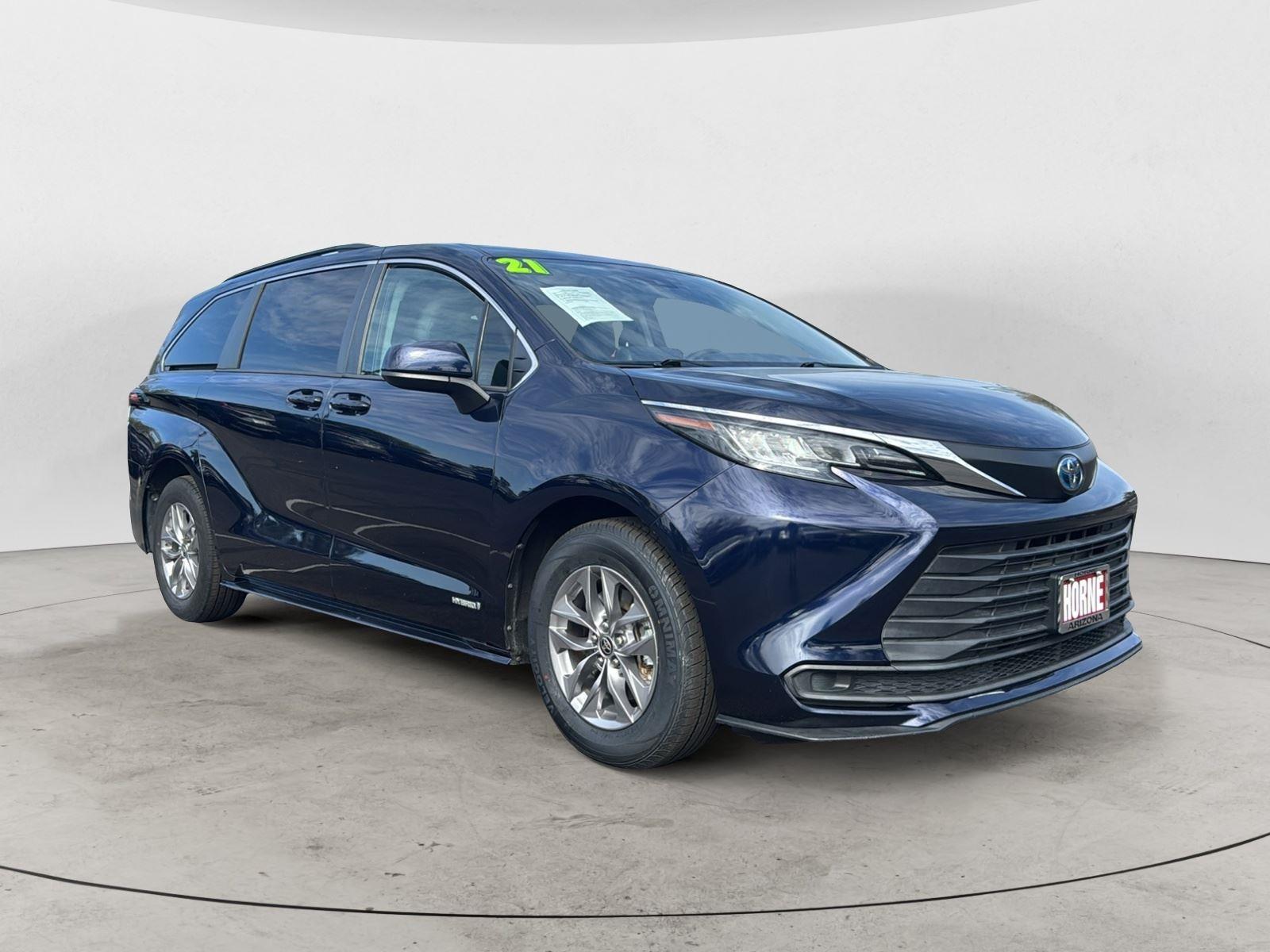 2021 Toyota Sienna LE 8-Passenger FWD