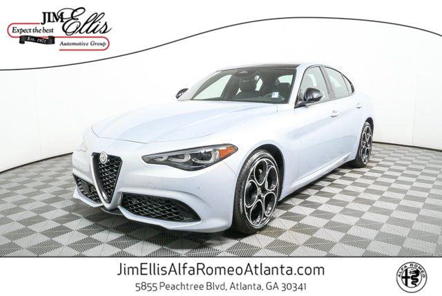 Moonlight Gray Metallic 2026 Alfa Romeo Giulia Sedan Rear-Wheel Drive Automatic