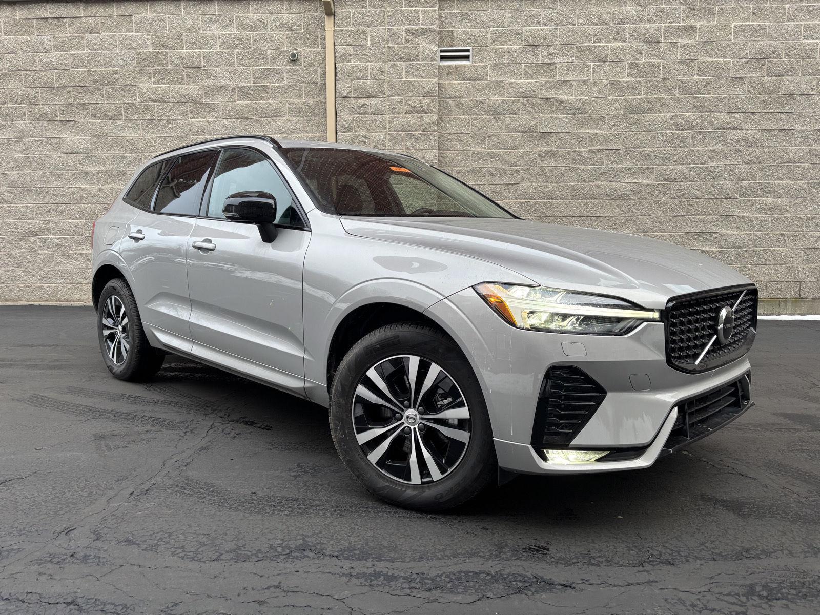 2025 Volvo XC60 B5 Core Dark Theme AWD