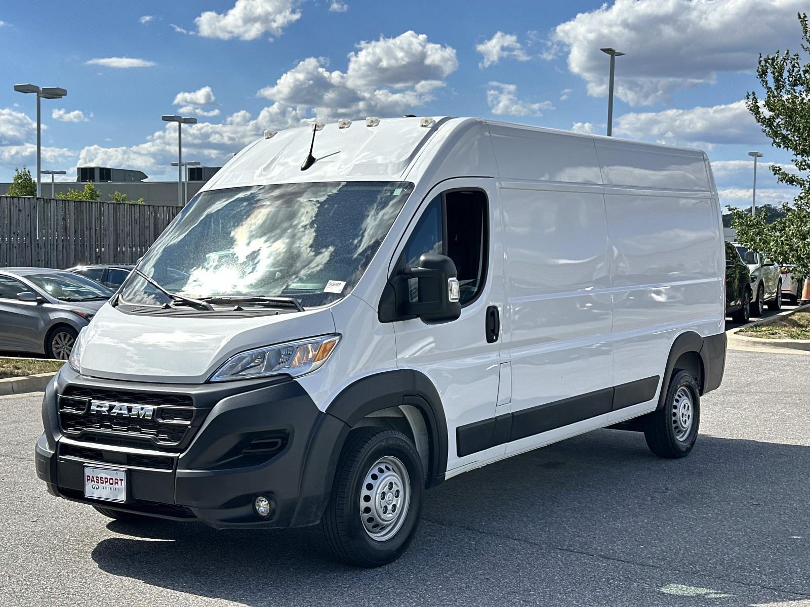 Bright White Clearcoat 2025 RAM ProMaster Van Front-Wheel Drive 9-Speed Automatic