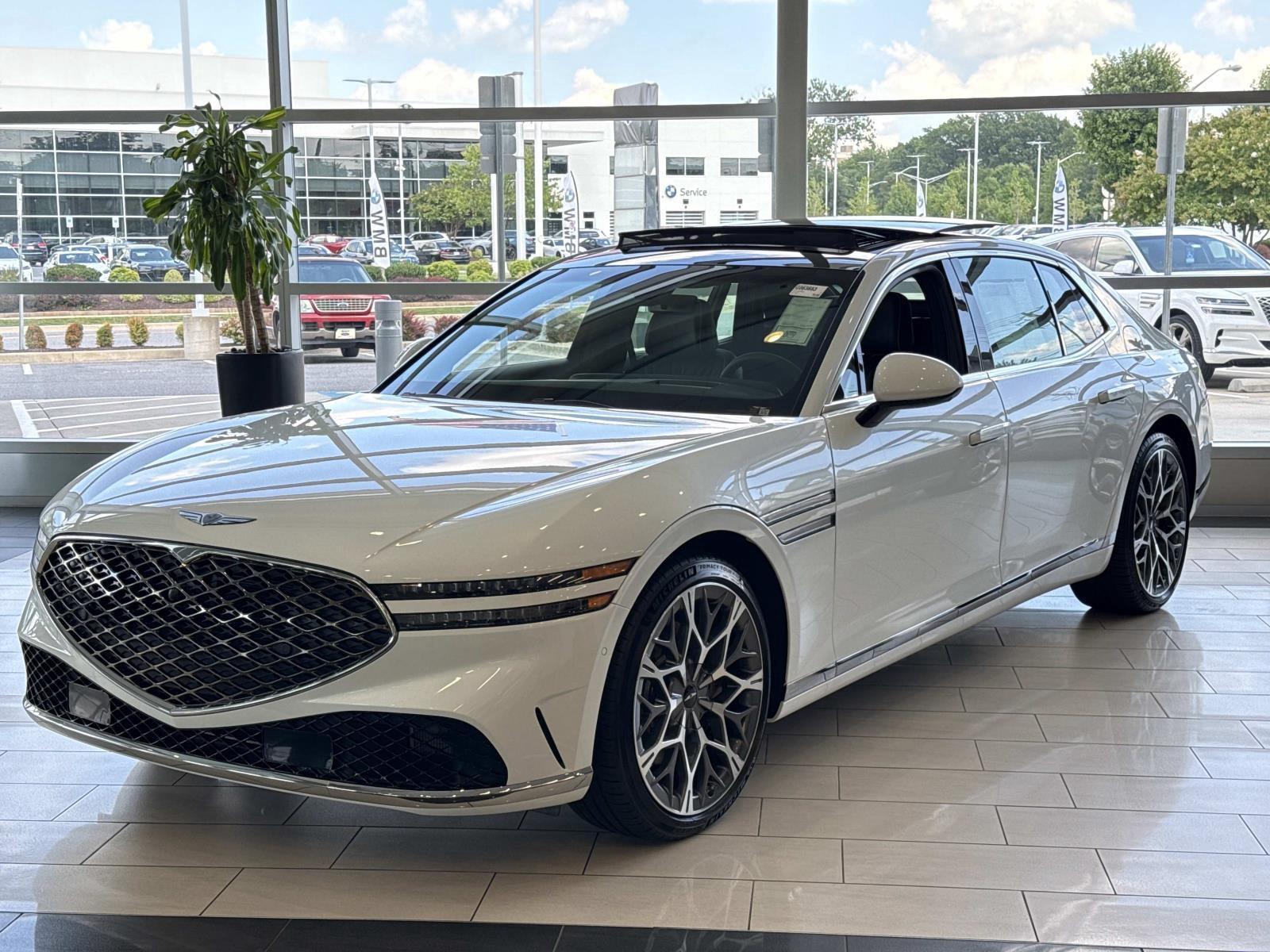 Uyuni White 2026 Genesis G90 Sedan All-Wheel Drive Automatic