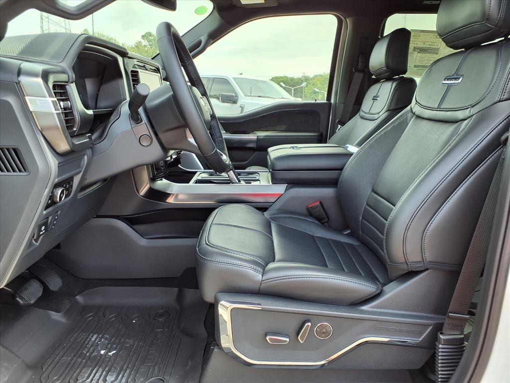 New 2025 Star White Metallic Tri-Coat Ford Platinum image 3