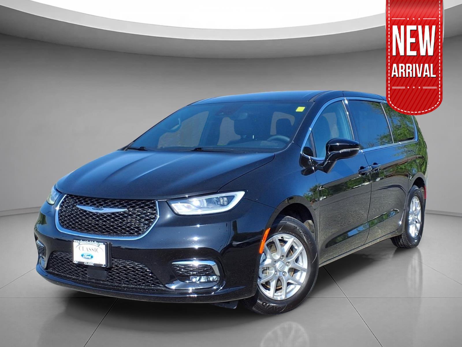 Diamond Black Crystal Pearlcoat 2025 Chrysler Pacifica Minivan Front-Wheel Drive 9-Speed Automatic
