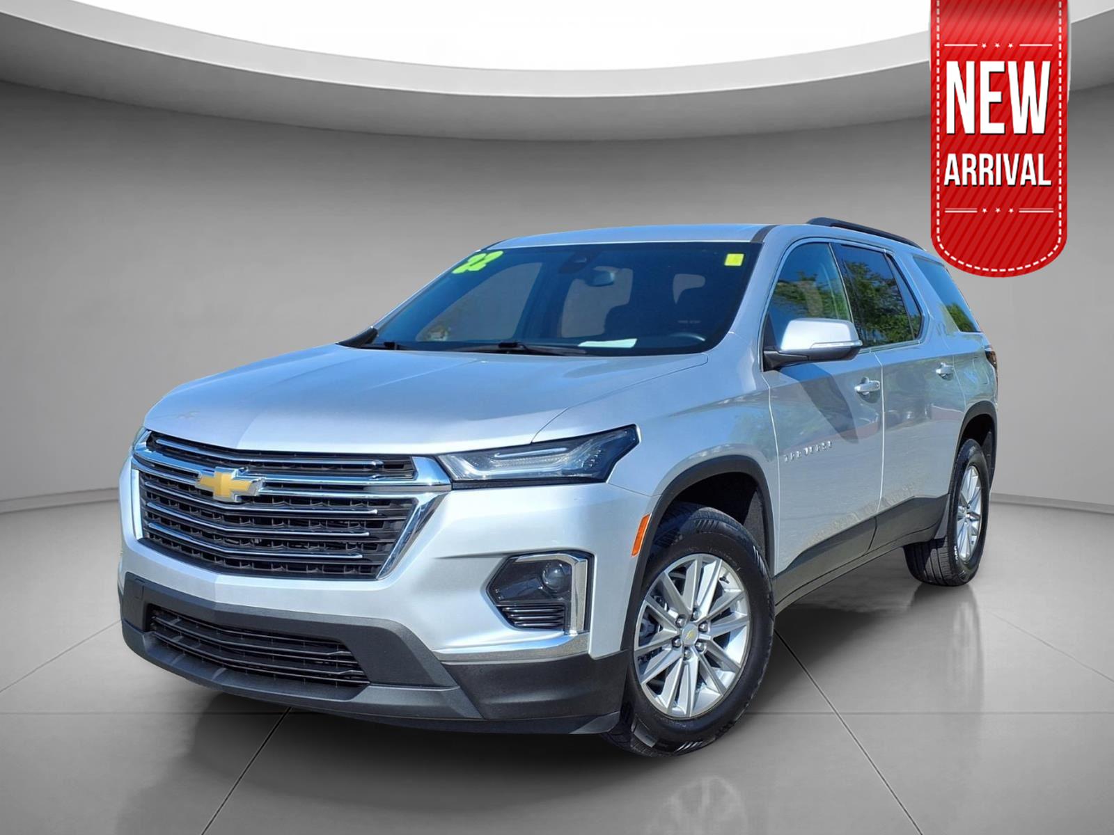 Silver Ice Metallic 2022 Chevrolet Traverse SUV / Crossover Front-Wheel Drive 9-Speed Automatic