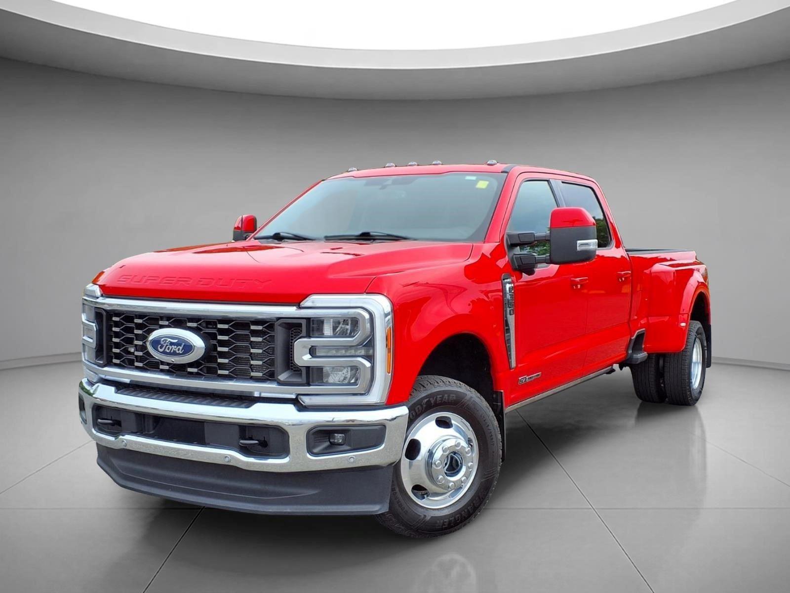 Race Red 2023 Ford F-350 Super Duty Lariat Crew Cab LB DRW 4WD Pickup Truck Four-Wheel Drive Automatic