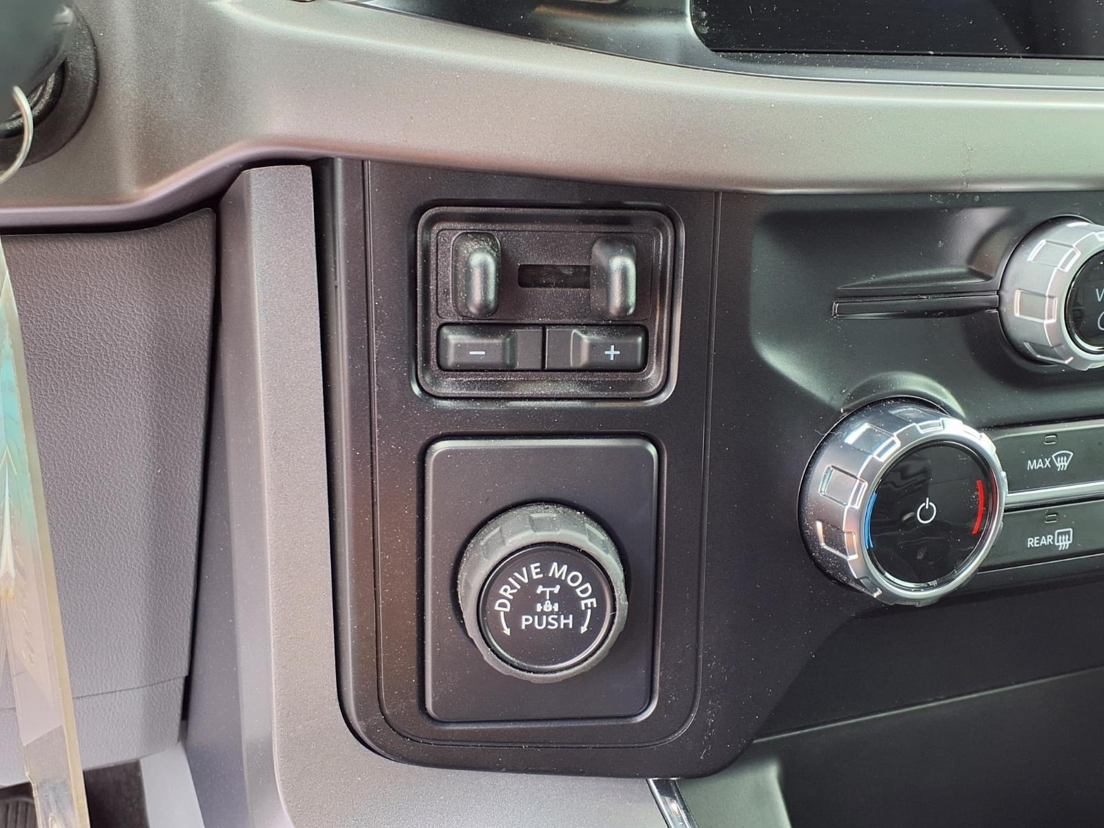 New 2024 OXFORD_WHITE Ford XLT image 6