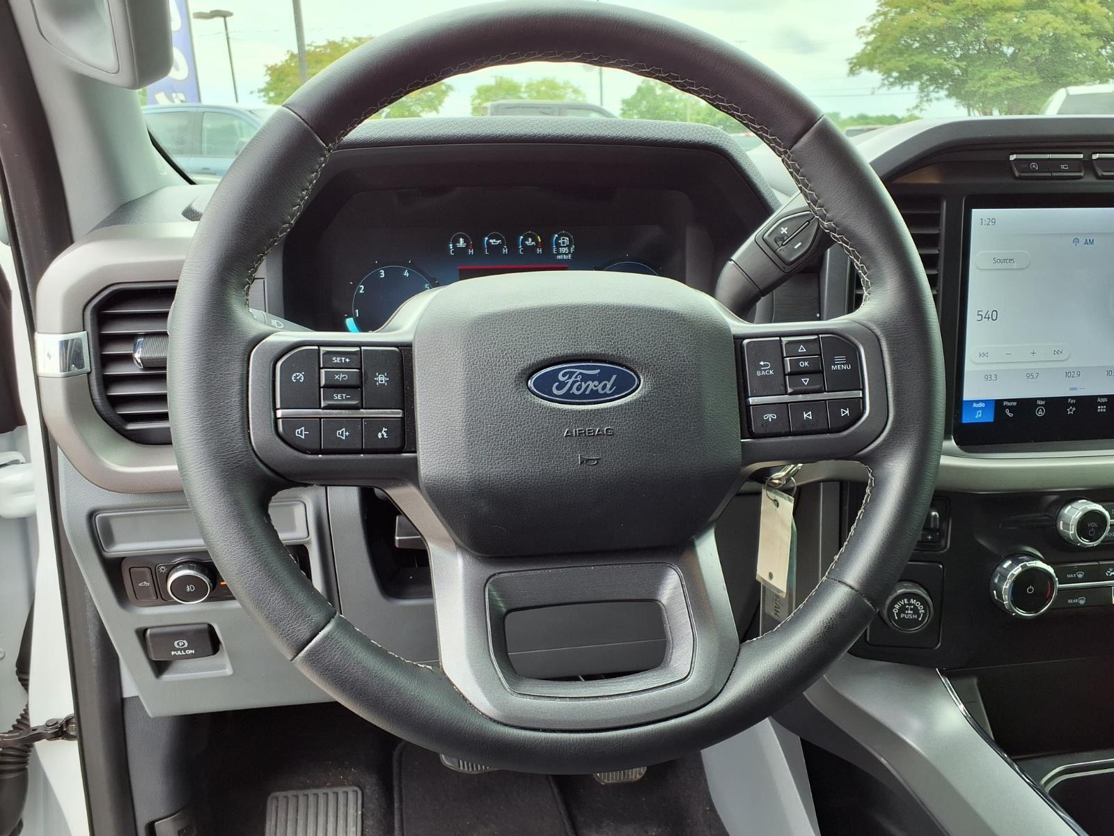 New 2024 OXFORD_WHITE Ford XLT image 19