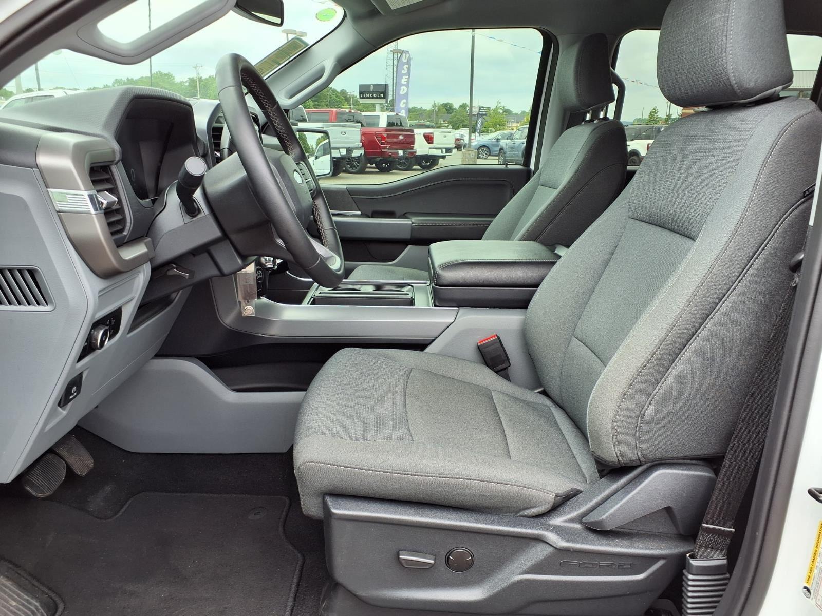 New 2024 OXFORD_WHITE Ford XLT image 20