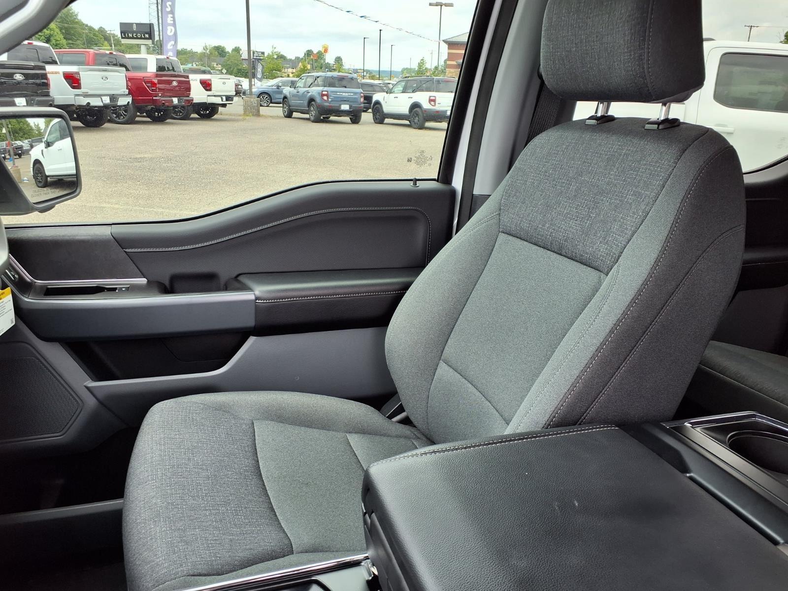 New 2024 OXFORD_WHITE Ford XLT image 21