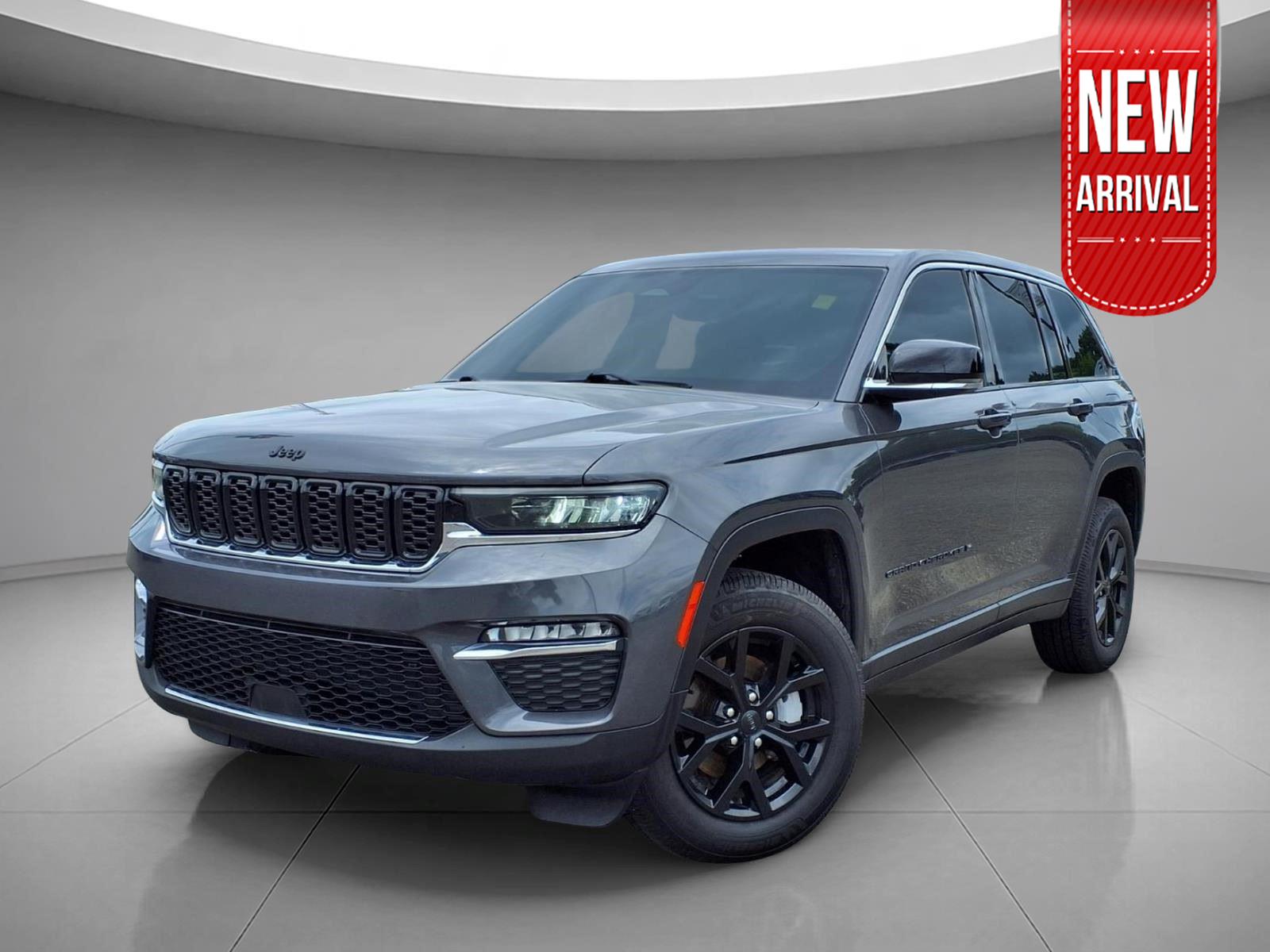 Baltic Gray Metallic Clearcoat 2022 Jeep Grand Cherokee Limited 4WD SUV / Crossover Four-Wheel Drive 8-Speed Automatic