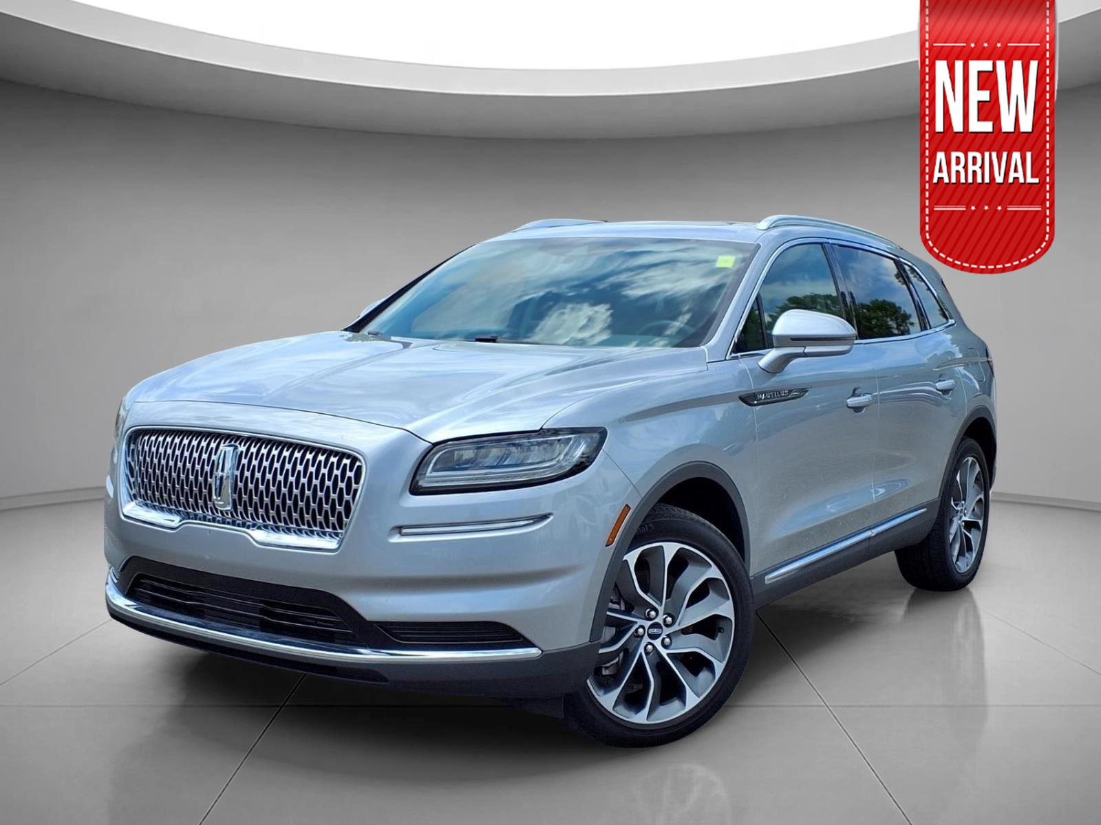 Silver Radiance Metallic Clearcoat 2023 Lincoln Nautilus Reserve AWD SUV / Crossover All-Wheel Drive 8-Speed Automatic