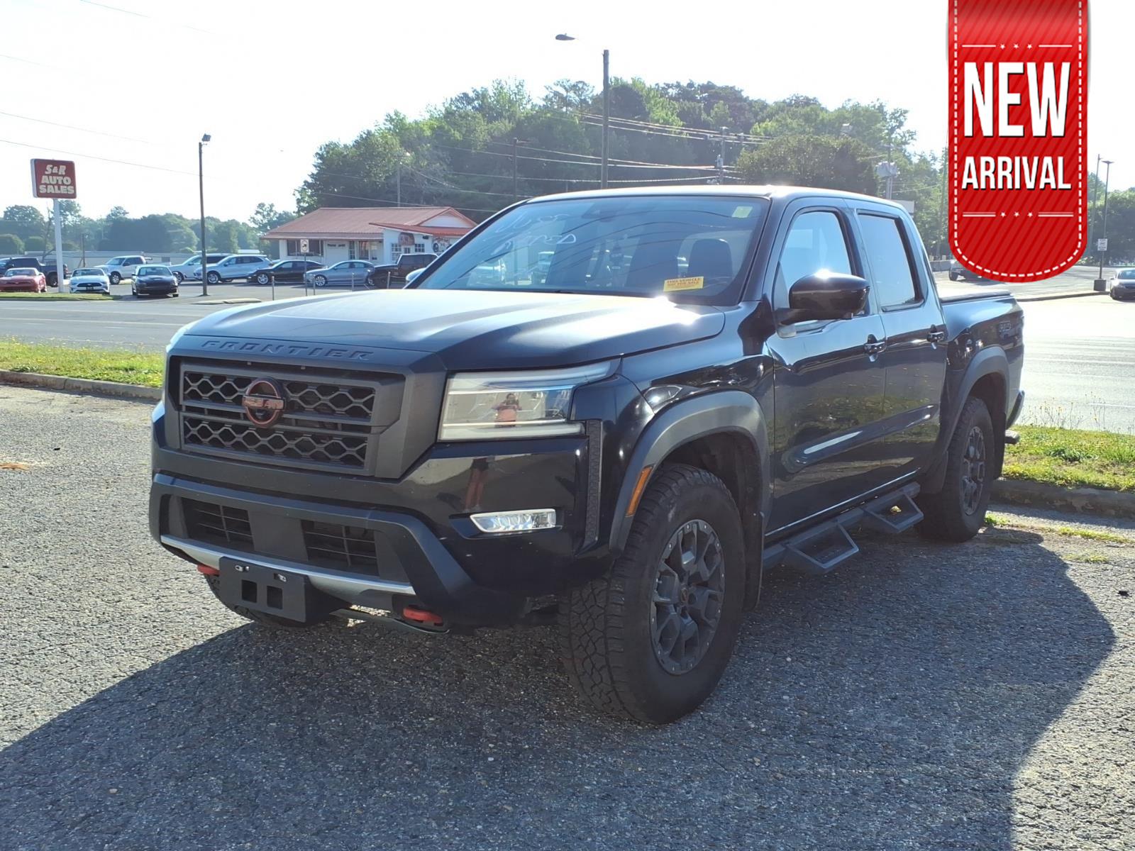 Super Black 2022 Nissan Frontier PRO-4X Crew Cab 4WD Pickup Truck Four-Wheel Drive Automatic