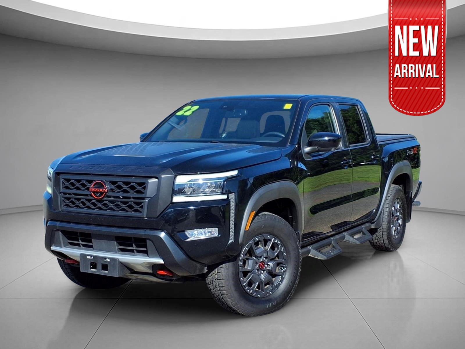 Super Black 2022 Nissan Frontier PRO-4X Crew Cab 4WD Pickup Truck Four-Wheel Drive Automatic