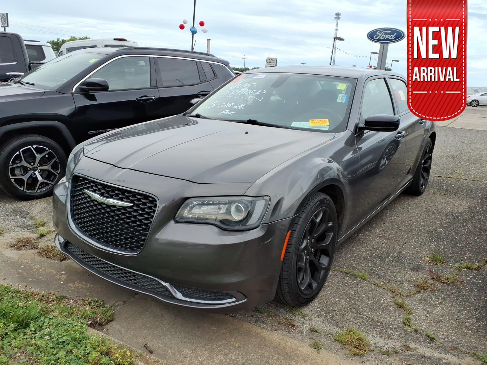 Gray (Granite Crystal Metallic Clearcoat) 2019 Chrysler 300 Touring RWD Sedan Rear-Wheel Drive 8-Speed Automatic