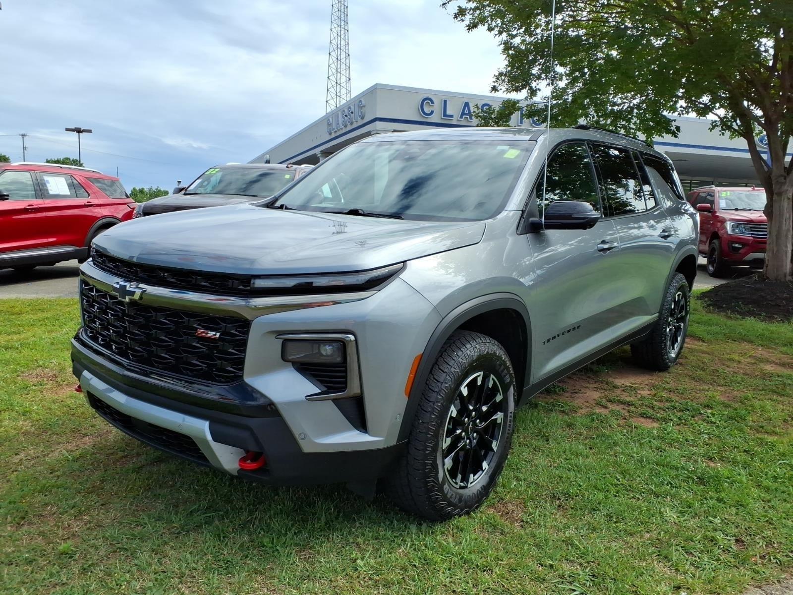 Sterling Gray Metallic 2026 Chevrolet Traverse Z71 AWD SUV / Crossover Four-Wheel Drive 8-Speed Automatic