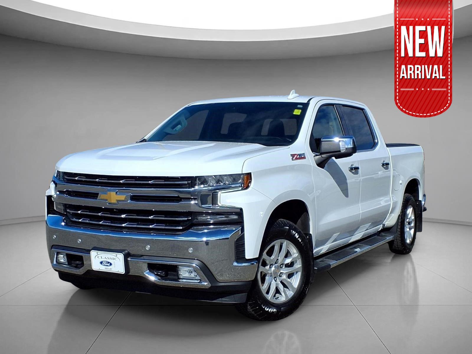 Summit White 2021 Chevrolet Silverado 1500 Pickup Truck Four-Wheel Drive 8-Speed Automatic