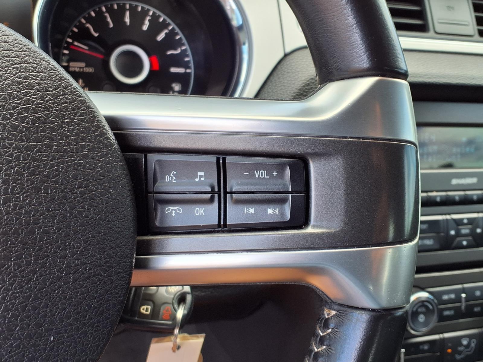 Used 2014 Sterling Gray Metallic Ford V6 Premium image 27