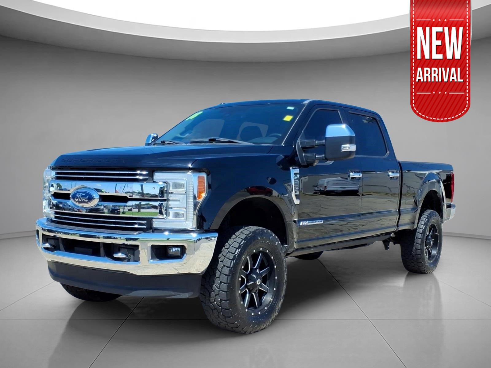 Shadow Black 2018 Ford F-250 Super Duty Pickup Truck Four-Wheel Drive 6-Speed Automatic