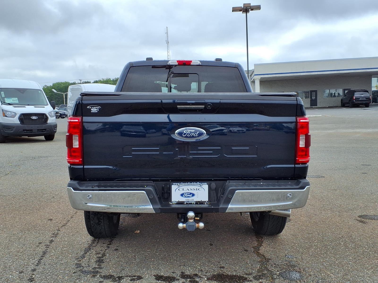 Used 2022 Antimatter Blue Metallic Ford XLT image 8