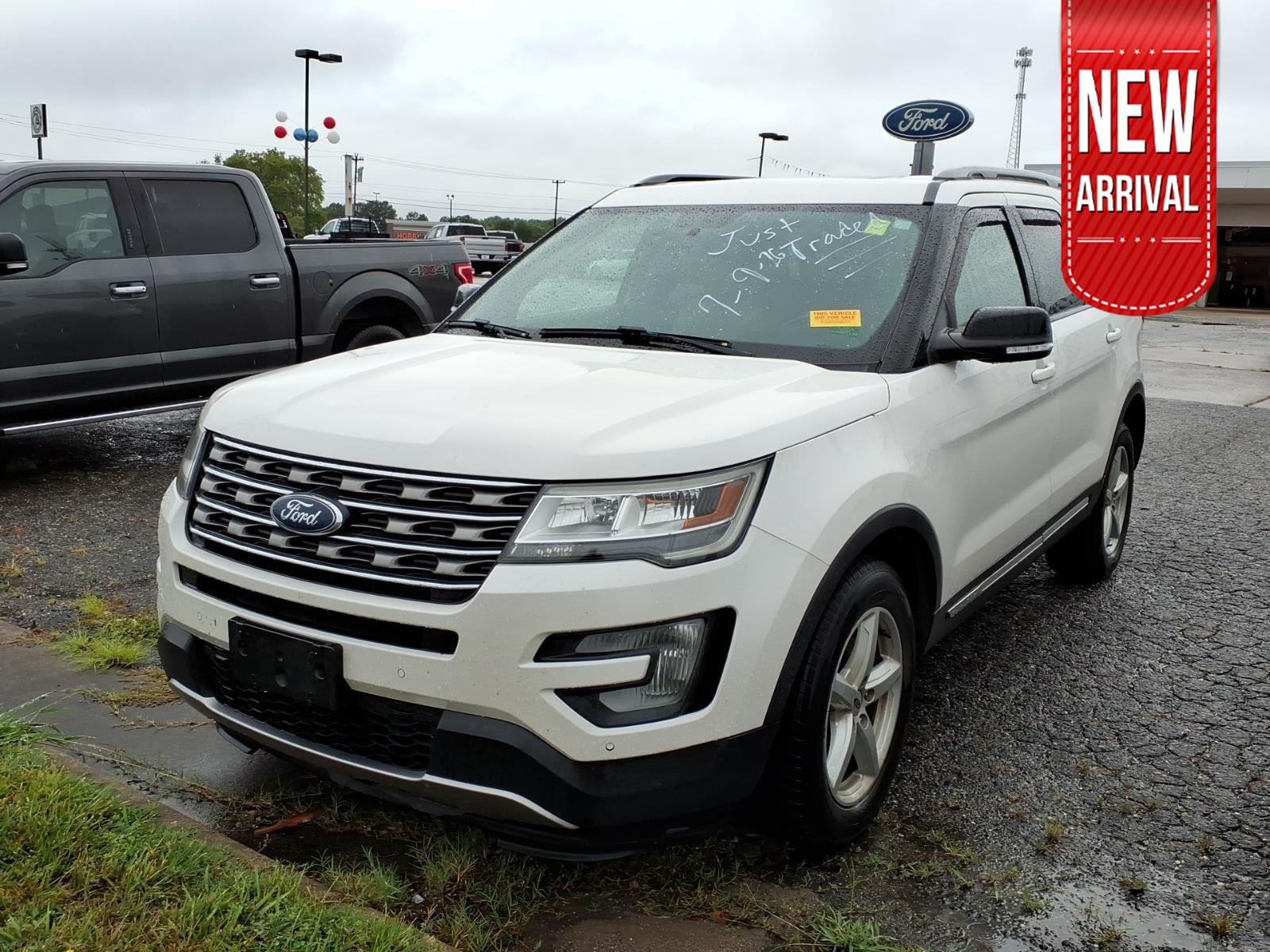  2017 Ford Explorer XLT AWD   
