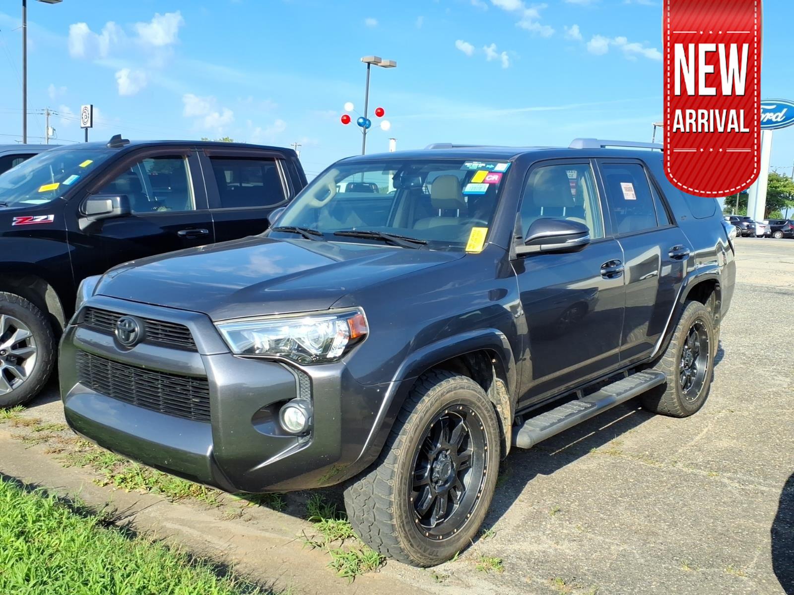 Magnetic Gray Metallic 2018 Toyota 4Runner SUV / Crossover Four-Wheel Drive Automatic