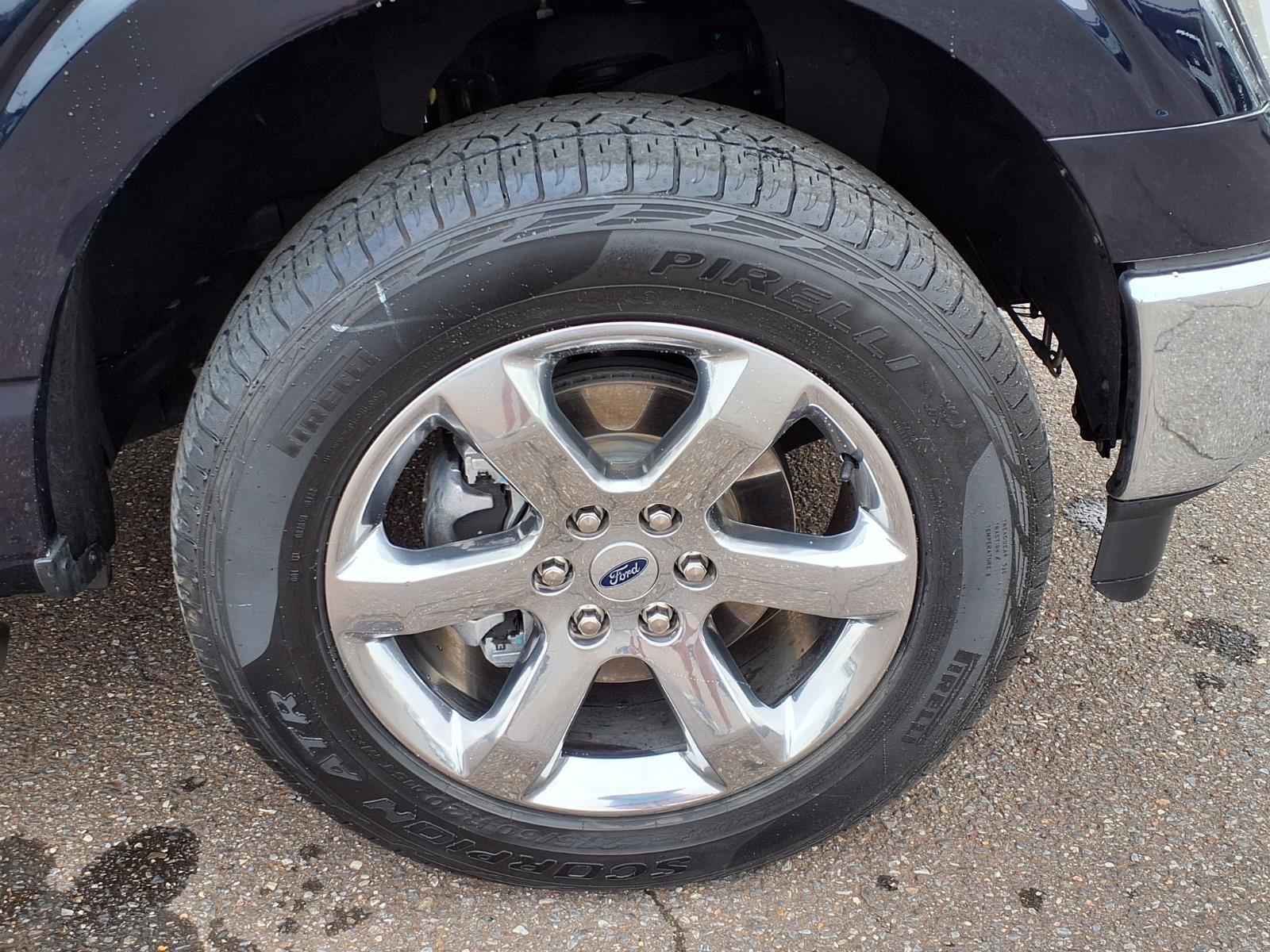 Used 2022 Antimatter Blue Metallic Ford XLT image 11