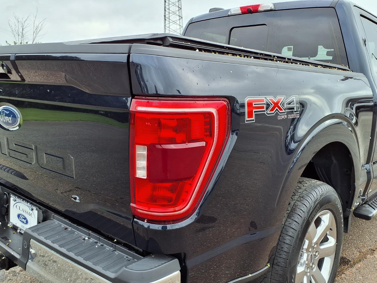 Used 2022 Antimatter Blue Metallic Ford XLT image 16