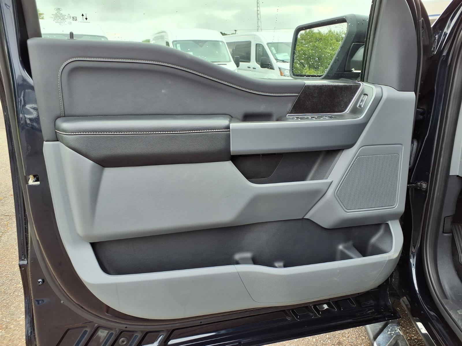 Used 2022 Antimatter Blue Metallic Ford XLT image 27