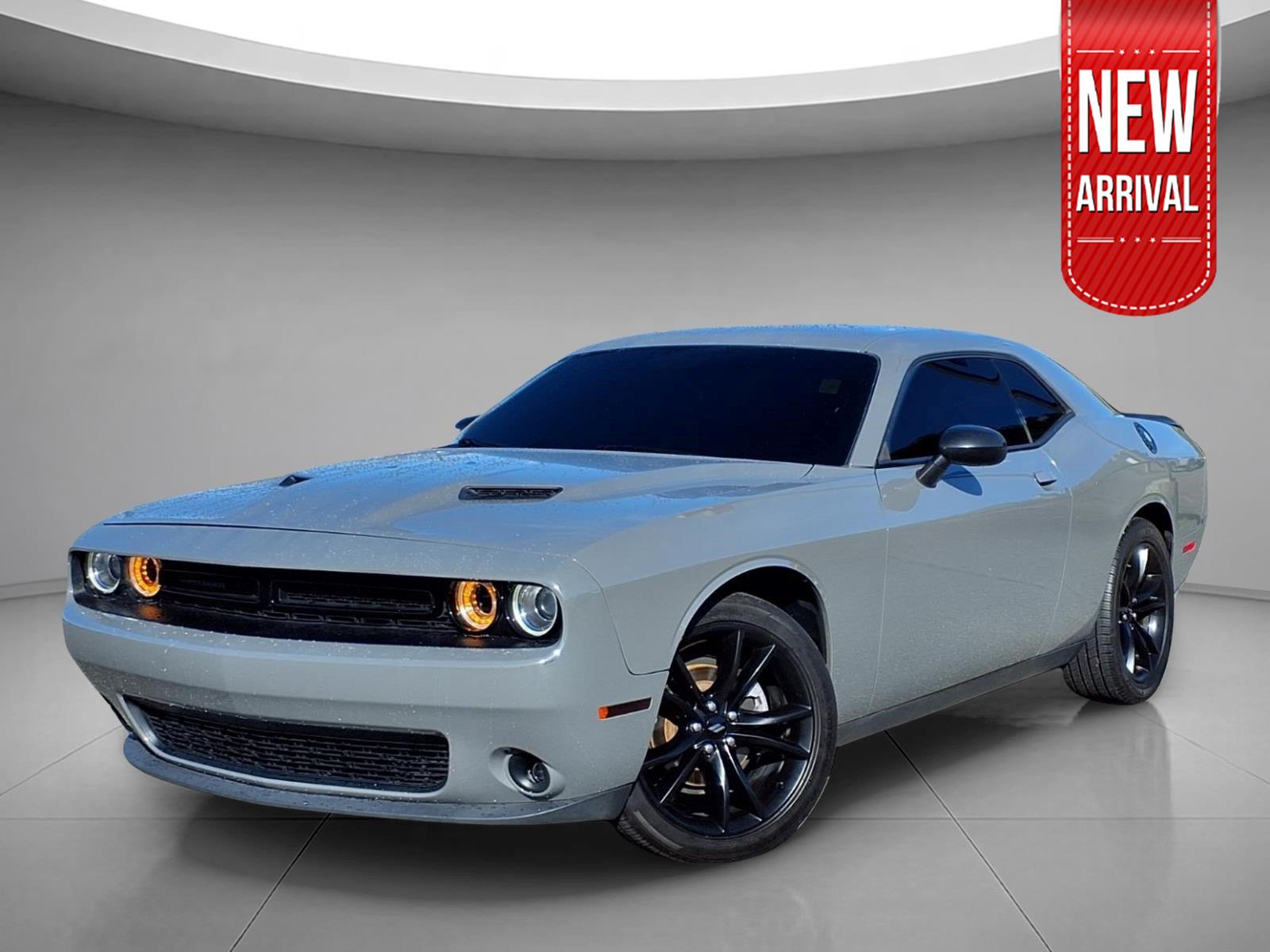 Destroyer Gray Clearcoat 2018 Dodge Challenger Coupe Rear-Wheel Drive 8-Speed Automatic