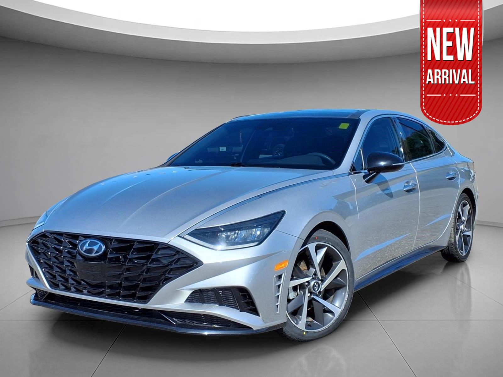 Shimmering Silver Pearl 2022 Hyundai Sonata Sedan Front-Wheel Drive Automatic