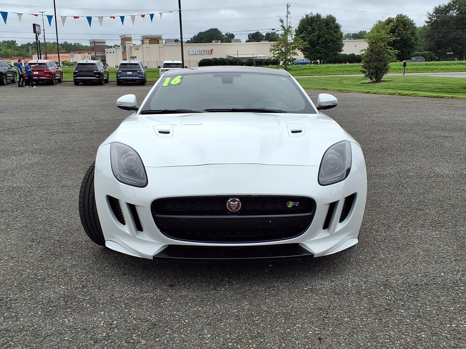 Used 2016 Glacier White Metallic Jaguar R image 9