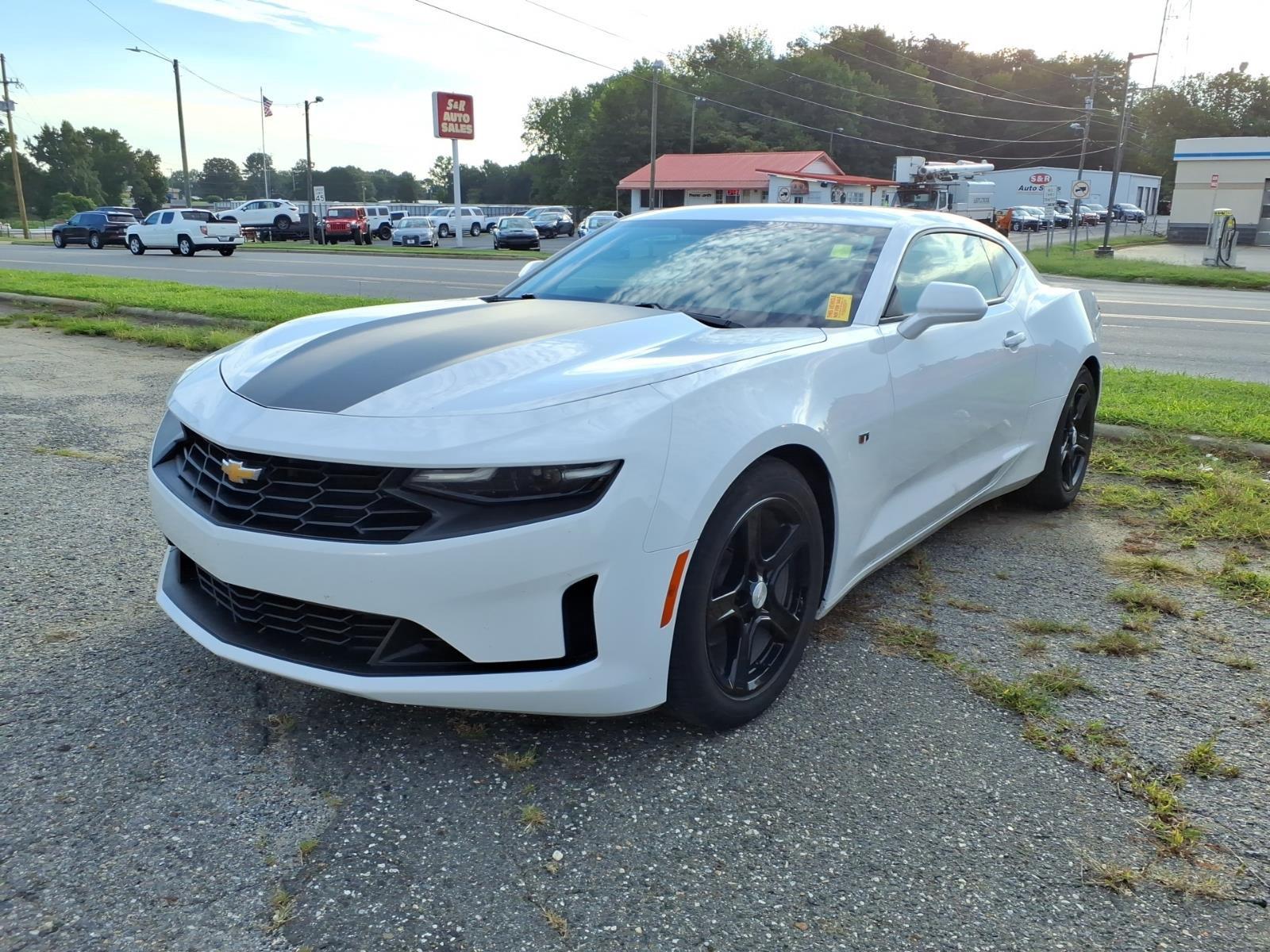 Summit White 2023 Chevrolet Camaro Coupe Rear-Wheel Drive Automatic