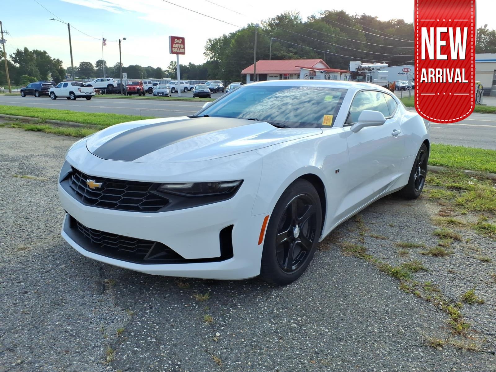 Summit White 2023 Chevrolet Camaro Coupe Rear-Wheel Drive Automatic