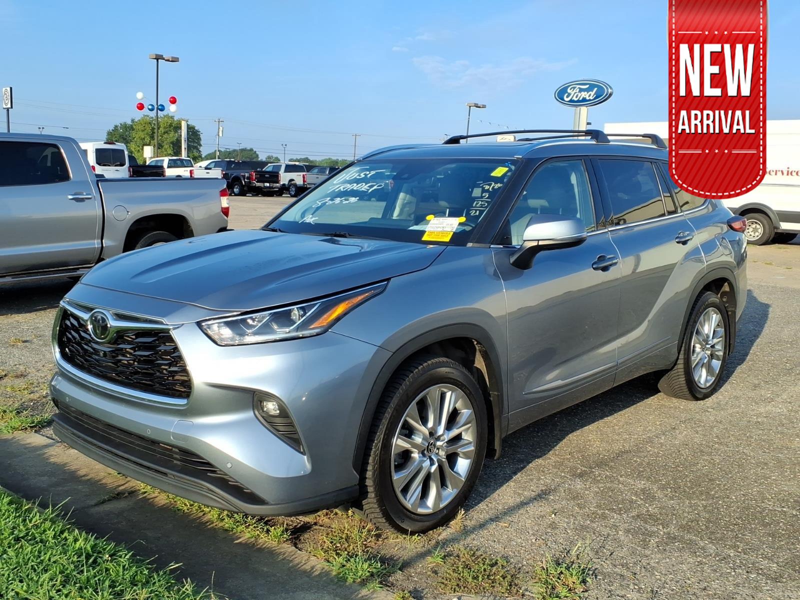Moon Dust 2021 Toyota Highlander SUV / Crossover All-Wheel Drive Automatic
