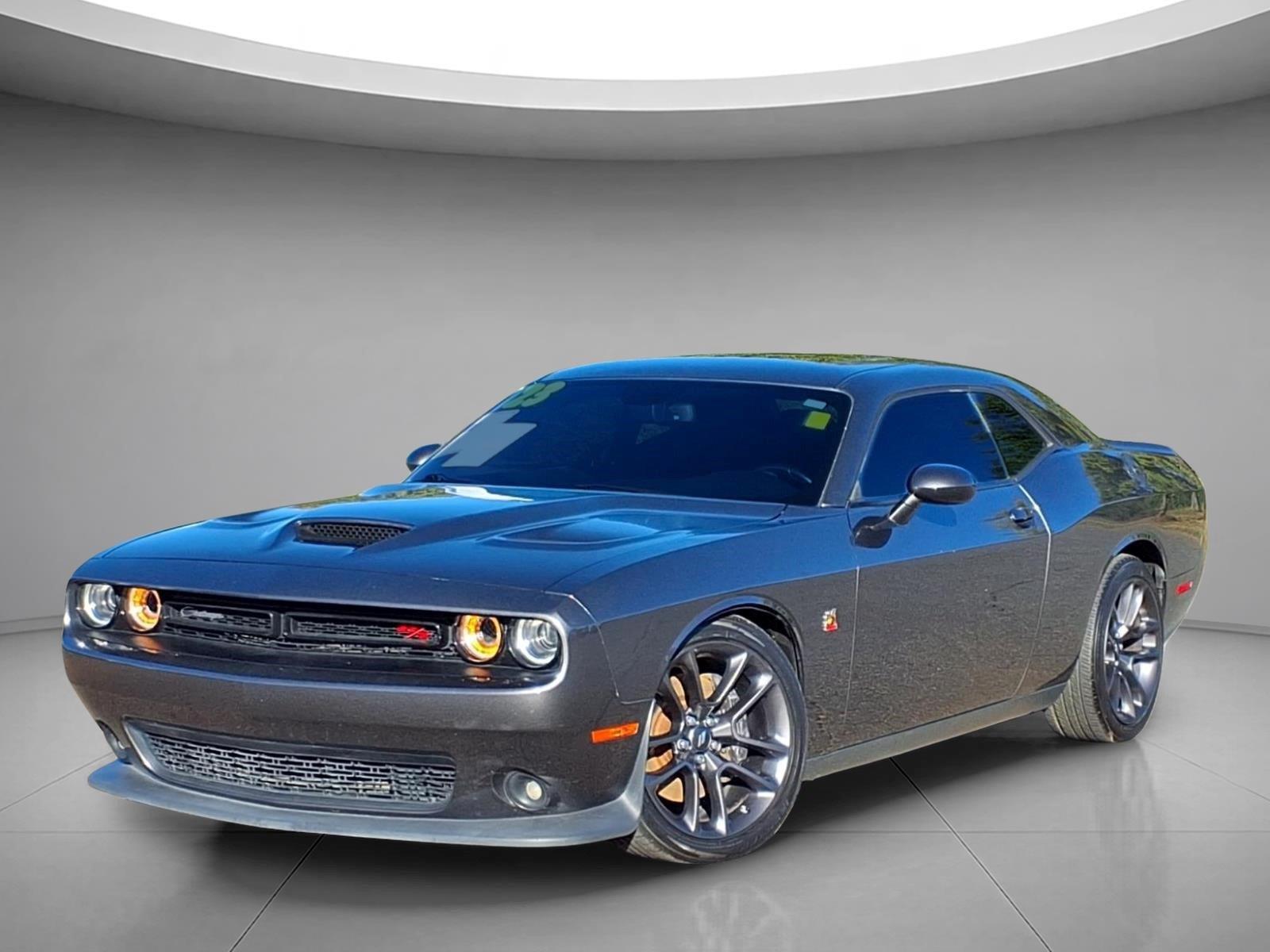 2023 Dodge Challenger Gris (Granite Pearlcoat) Coupé Tracción trasera 8 velocidades Automática