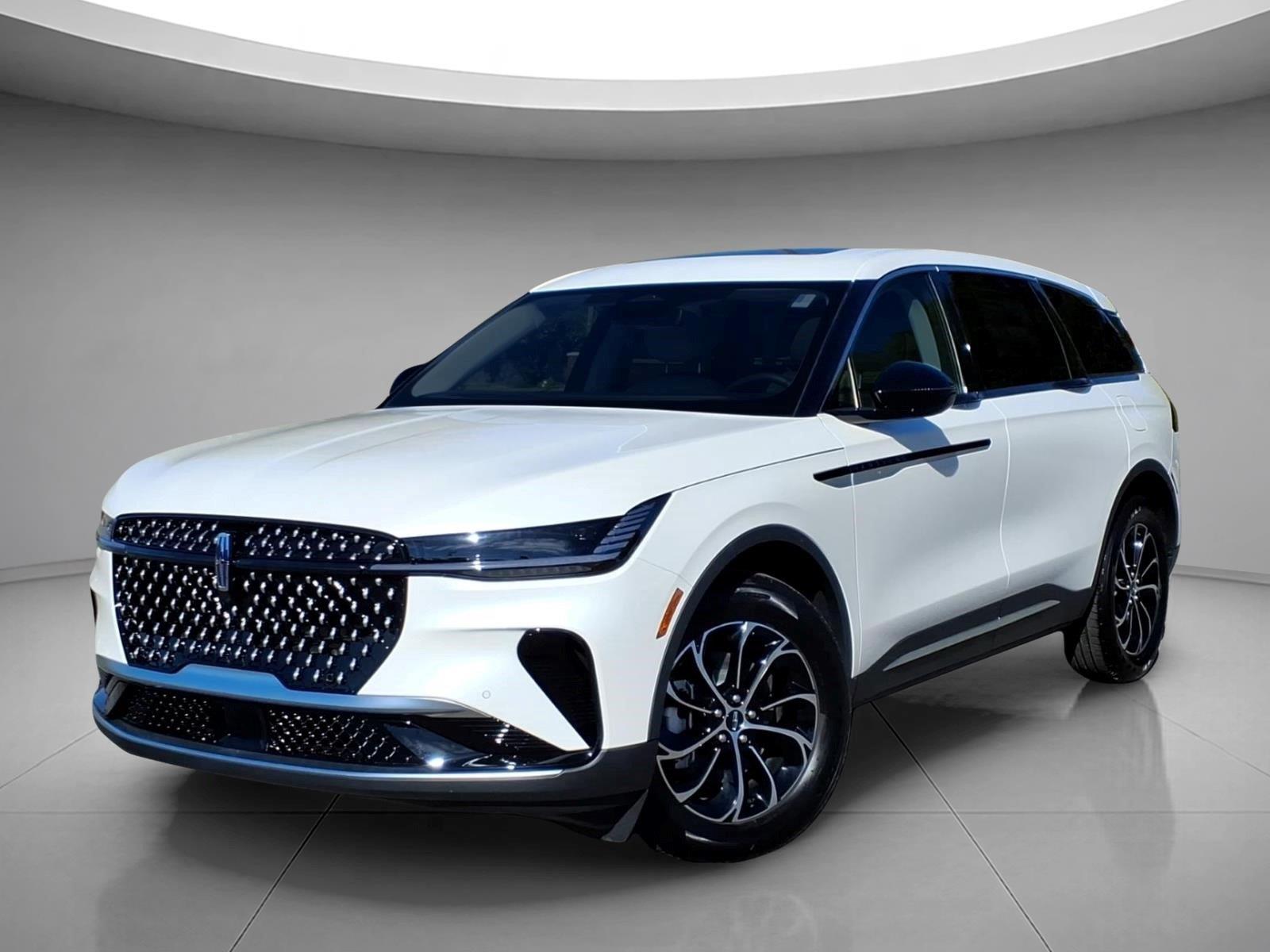 White Platinum Metallic Tri-Coat 2026 Lincoln Nautilus SUV / Crossover All-Wheel Drive 8-Speed Automatic