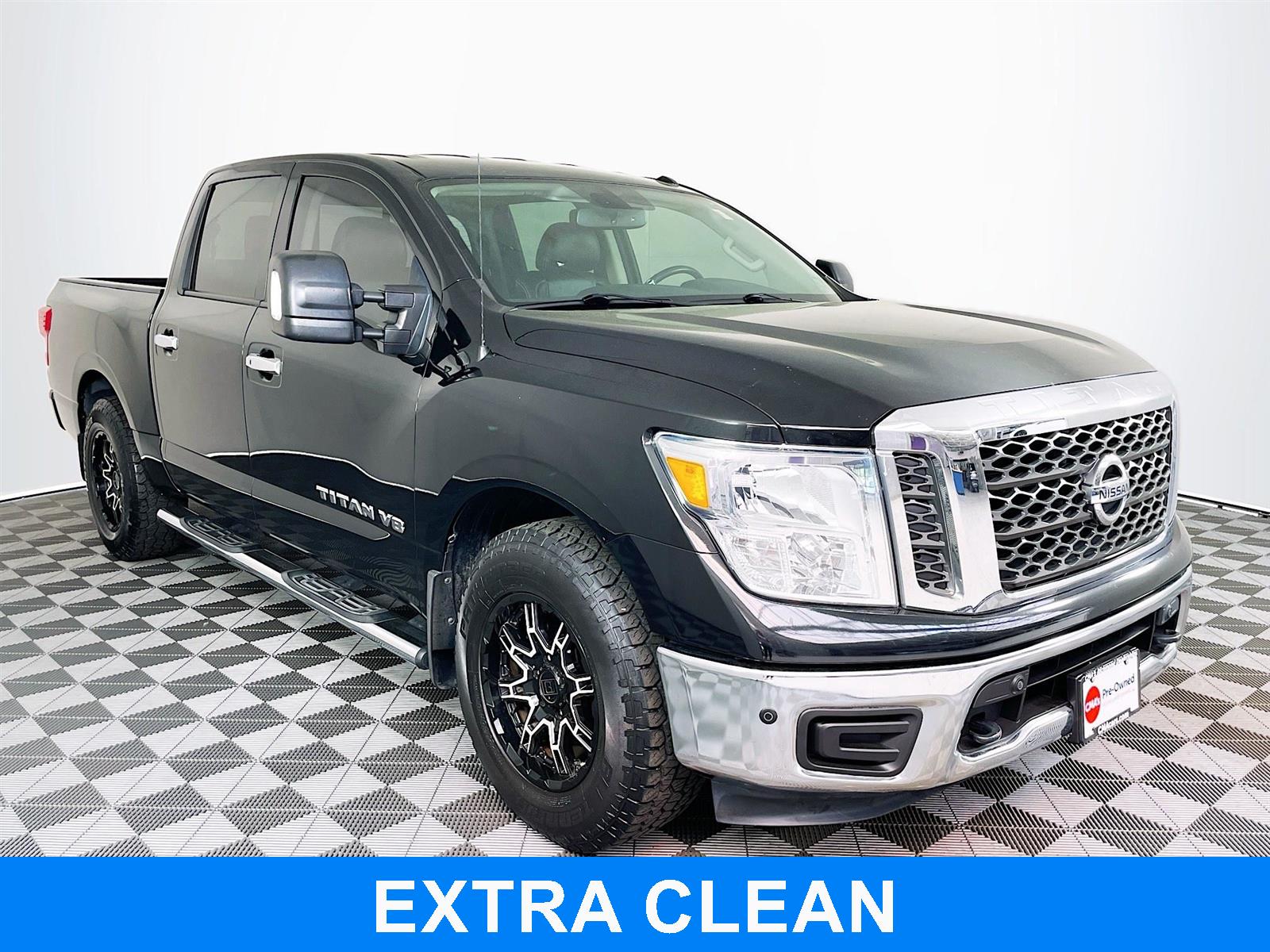 Gray (Magnetic Black) 2018 Nissan Titan SV Crew Cab RWD Pickup Truck 4X2 Automatic