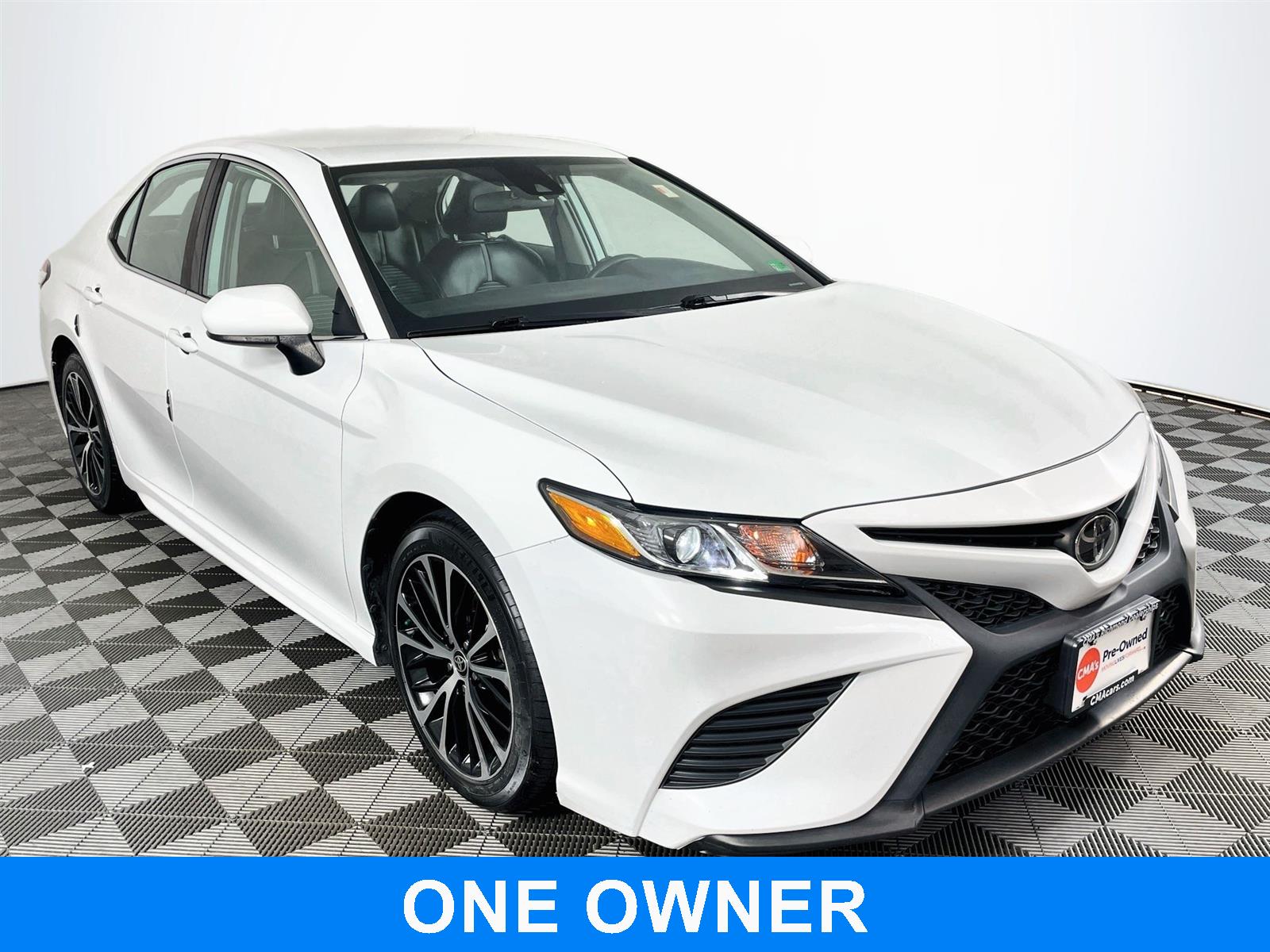 Super White 2020 Toyota Camry Sedan Front-Wheel Drive Automatic